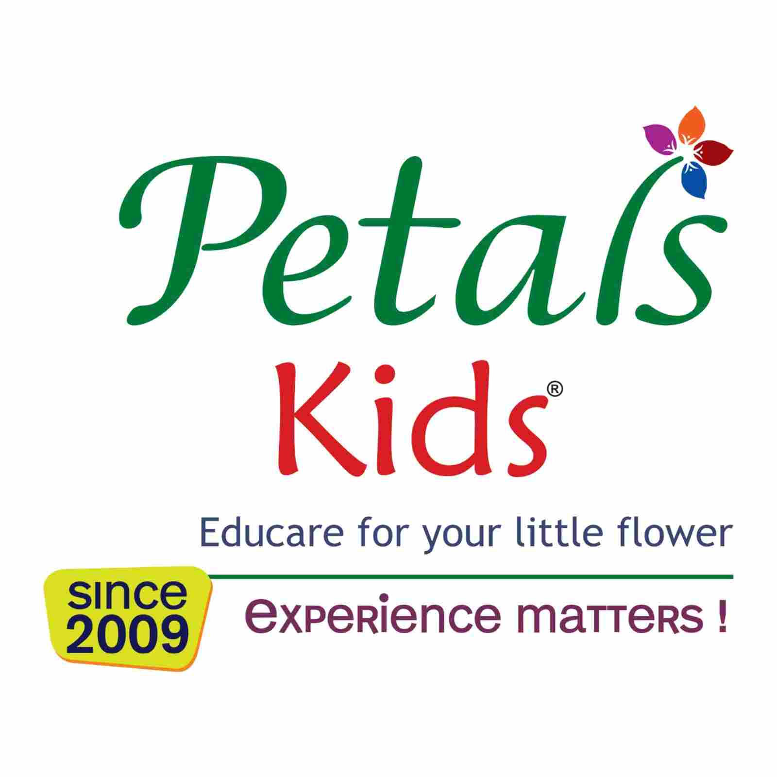 Petals Kids Balewadi preschool logo
