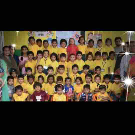 Flora Kidz Pre School preschool logo
