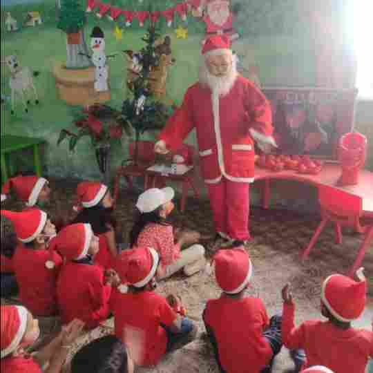 Sri guru dhama smarts kids preschool logo