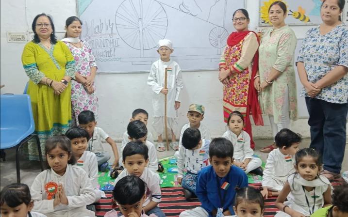 Little Dunklings Playschool Sadiq Nagar preschool building in Sadiq Nagar, New Delhi
