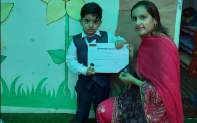 Kidzee Khanpur preschool building in Madangir, New Delhi