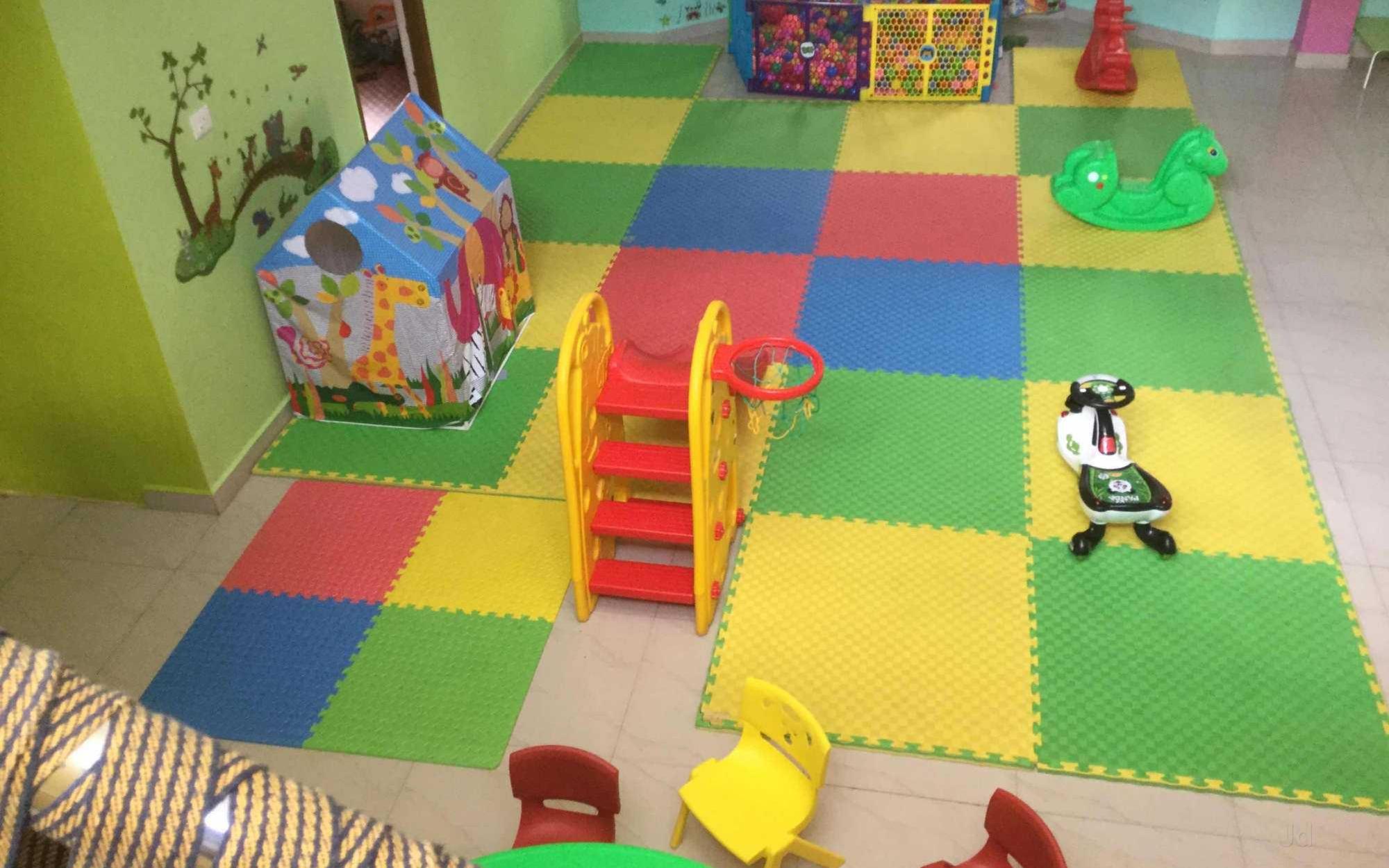 Hello Kids - New Horizon preschool building in Rasuliya, Narmadapuram